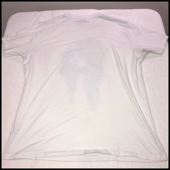 Threadless πͺ‘πΈπ»πΉ Mary Rose T-shirt for men or women XL well kept rarely worn - Picture 9 of 14